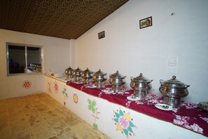 Free daily buffet breakfast  - Stay Incredible Camp (Jaisalmer)