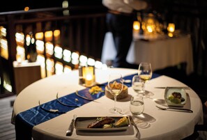 Couples’ dining