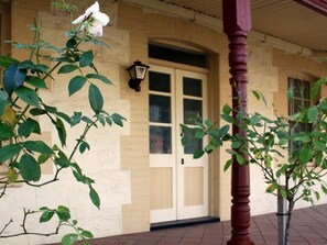 Exterior detail - Pet friendly accommodation in the Barossa (Greenock)