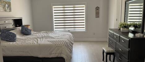 4 chambres, fer et planche à repasser, Wi-Fi, draps fournis