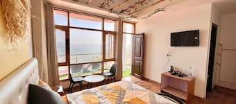 Siesta Homestay 1BR - balcony in shimla