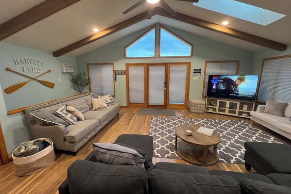 Welcome to Lakeside Retreat!