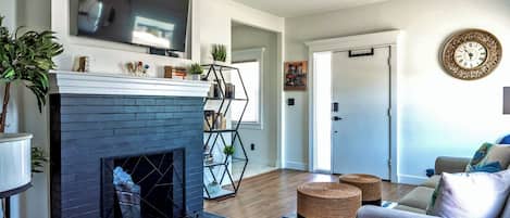 Smart TV, books