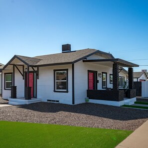 المنشأة من الخارج