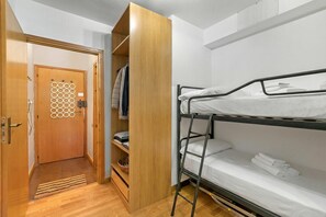 Standard Studio, Mountain View (Studio Valleverde 26B) | Free WiFi, bed sheets - Studio Valleverde 26B (Sestriere)