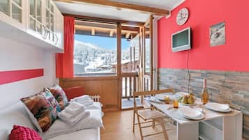 Standard-studio, vuoristonäköala (Studio Valleverde 26B) | Ruokailu omassa huoneessa