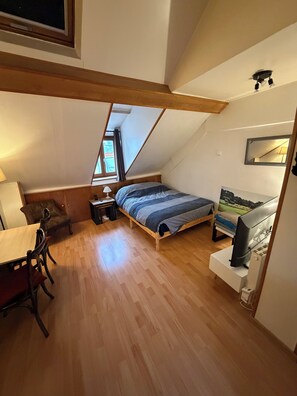 1 chambre, Wi-Fi gratuit, draps fournis