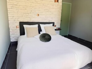 3 habitaciones y acceso a internet 