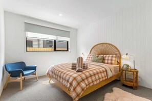 3 bedrooms, WiFi, bed sheets