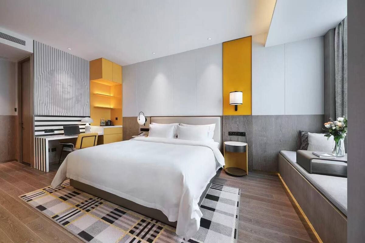 Kamar Double Mewah untuk 1 Orang, 1 Tempat Tidur King | Meja kerja, tirai kedap cahaya, kedap suara, dan setrika/meja setrika