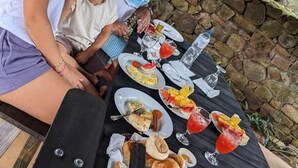 Outdoor dining - Mati Gedara Resort (Digana)