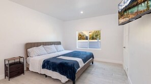 3 bedrooms, WiFi, bed sheets - Charming 3Bed 2Bath Home with WiFi & AC in enjoyable Beverlywood and BH adjacent (Los Angeles)