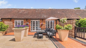 Outdoor | The Pool House - Whitmoor Farm, Woking, near Guildford