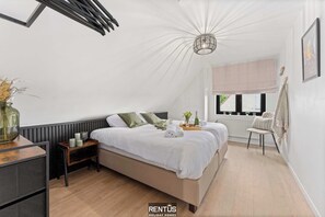 4 soverom, skrivebord, strykejern/-brett og wi-fi