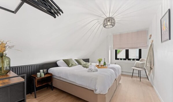 4 chambres, bureau, fer et planche Ă repasser, Wi-Fi