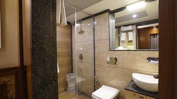 Suit Room With City & Balcony View | Bathroom