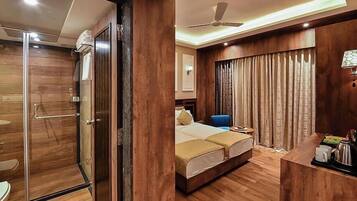 Quarto superior | Wi-Fi de cortesia, roupa de cama