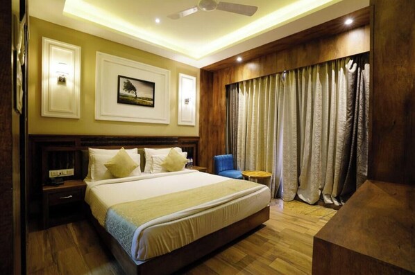 Classic Double Room, Balcony, City View