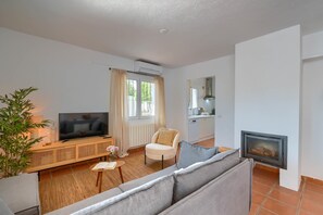 Tv och eldstad