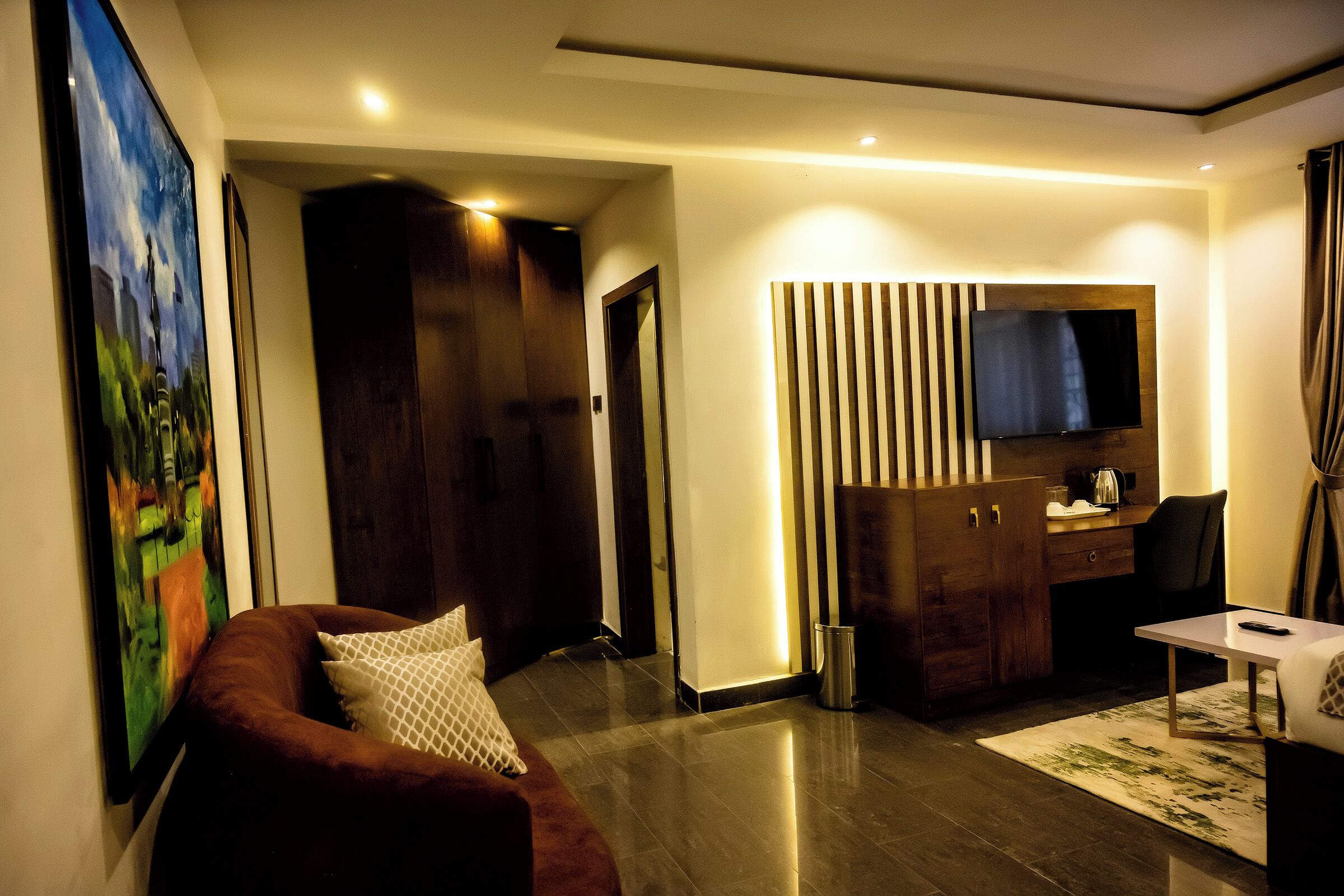 Deluxe Single Room | Living area | Smart TV, Netflix, streaming services