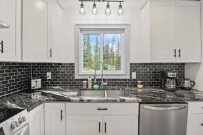 Microwave, oven, stovetop, dishwasher