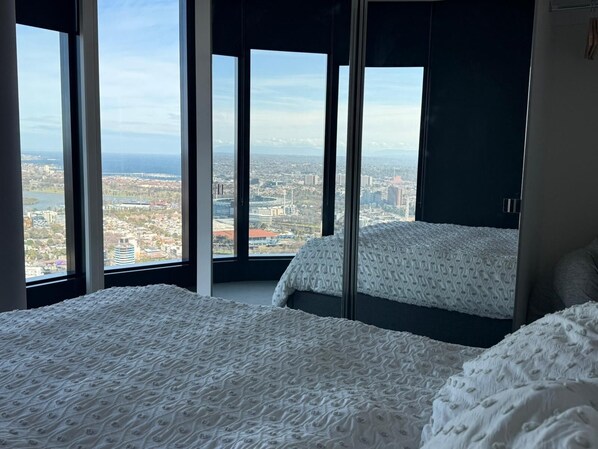 2 bedrooms, iron/ironing board, free WiFi, bed sheets