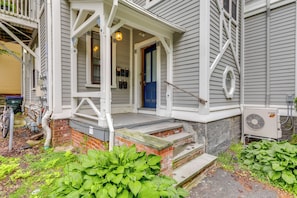 Exterior detail - 1 Mi to Dtwn Providence: East Side Retreat! (Providence)