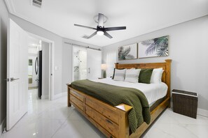 3 bedrooms, iron/ironing board, WiFi, bed sheets