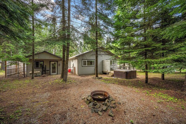 Exterior - New Cozy Conkling Home with Hot Tub (Worley)