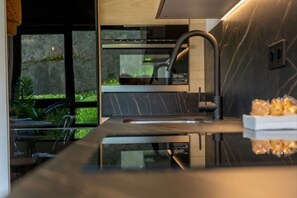 Fridge, oven, coffee/tea maker, toaster