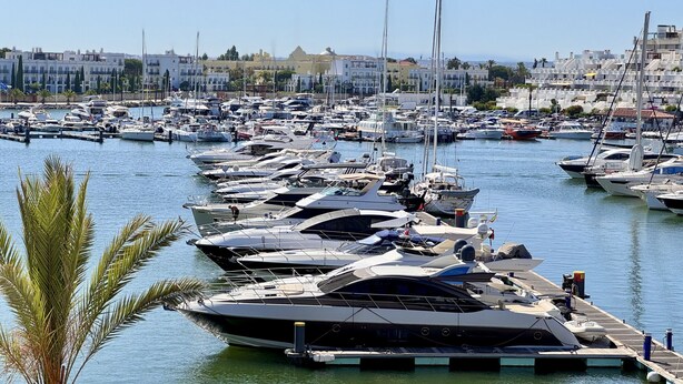 Marina/club náutico