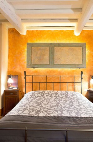 1 chambre, fer et planche à repasser, lit parapluie, Wi-Fi gratuit