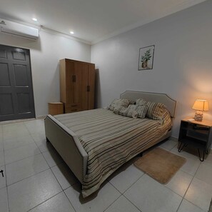 2 chambres, fer et planche à repasser, Wi-Fi, literie fournie