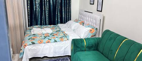 1 chambre, fer et planche à repasser, Wi-Fi gratuit, draps fournis