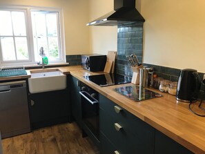 Forno, piano cottura, lavastoviglie