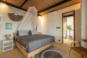 Family Villa, Ocean View | Egyptian cotton sheets, premium bedding, memory-foam beds, desk - Ahimsa Uluwatu - Ocean View Villa (Pecatu)
