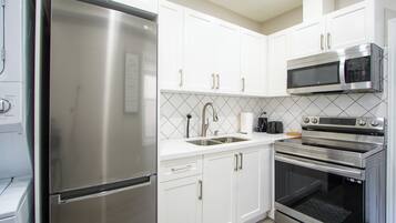 Microwave, oven, stovetop, dishwasher