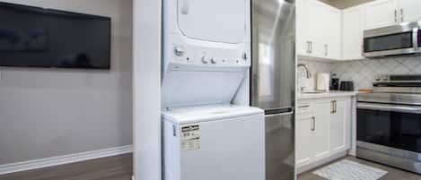 Micro-ondes, four, plaque de cuisson, lave-vaisselle