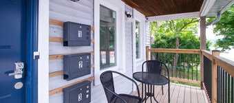 Cozy & contemporary Downtown Gem | Entire 1BR/1BR with 1 parking space