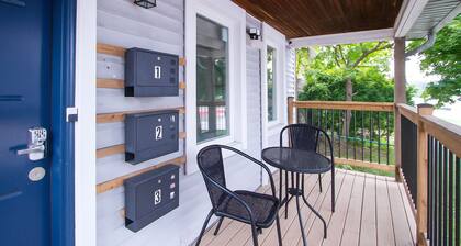Cozy & contemporary Downtown Gem | Entire 1BR/1BR with 1 parking space