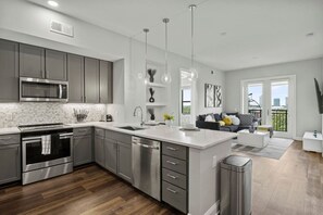 Microwave, dishwasher, coffee/tea maker, toaster