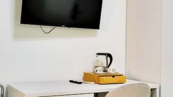 In-room safe, iron/ironing board, free WiFi