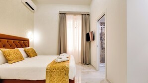 Classic Room | In-room safe, iron/ironing board (on request), free WiFi - Il Rifugio del Re (Rome)