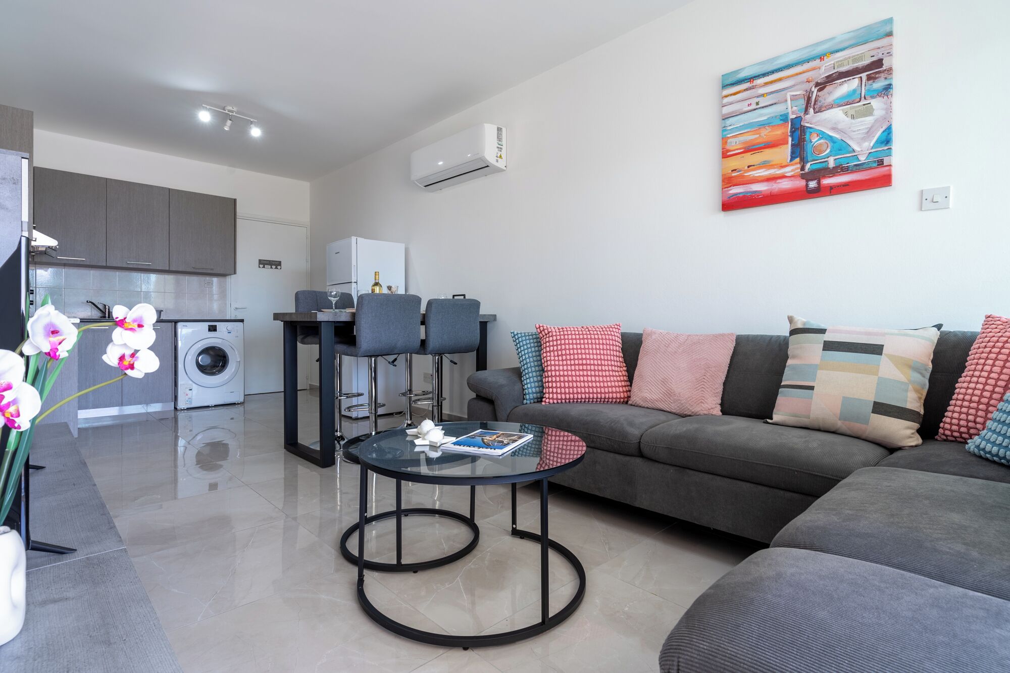 Apartment, 3 Bedrooms, Kitchen, Sea View | Living room | 43-inch Smart TV with digital channels, streaming services