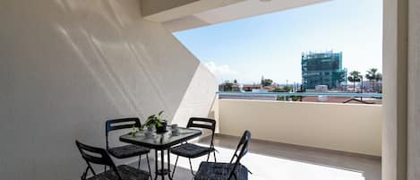 Apartment, 3 Bedrooms, Kitchen, Sea View | Balcony