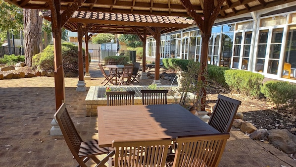 Standard Twin Room | Terrace/patio