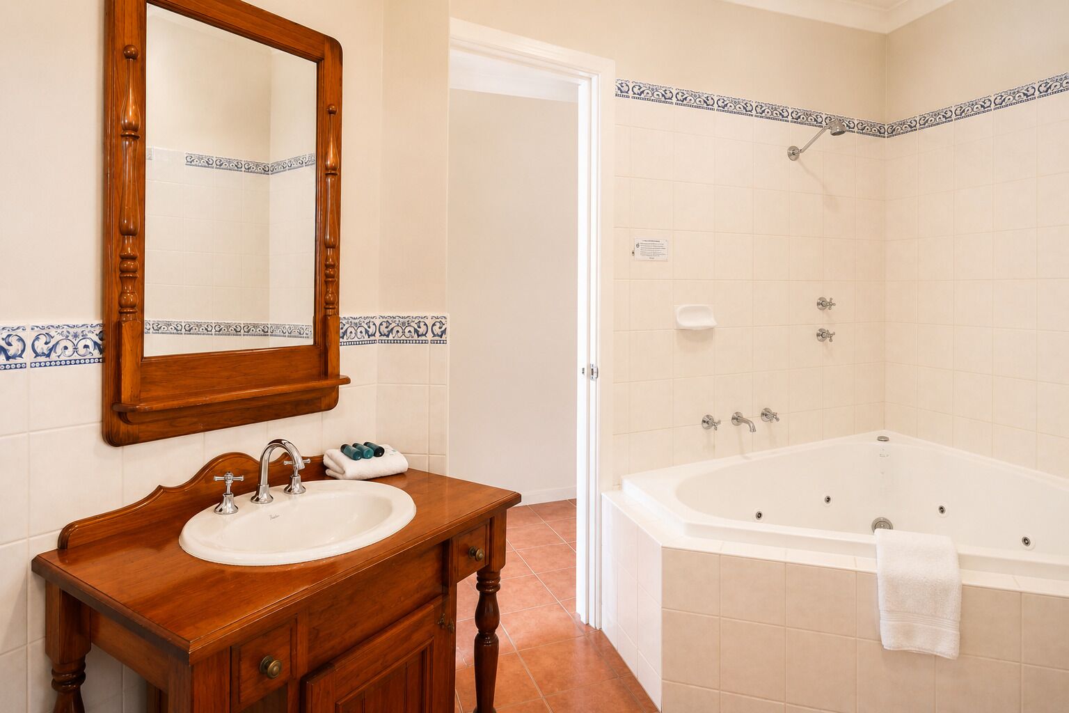 Standard-Doppelzimmer | Badezimmer