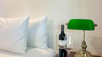 Desk, laptop workspace, iron/ironing board, free WiFi