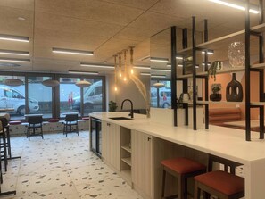 Studio, City View | Living area