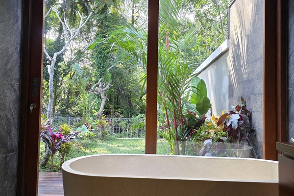 Luxury Villa, Mountain View | Bathroom | Free toiletries, bathrobes, slippers, bidet